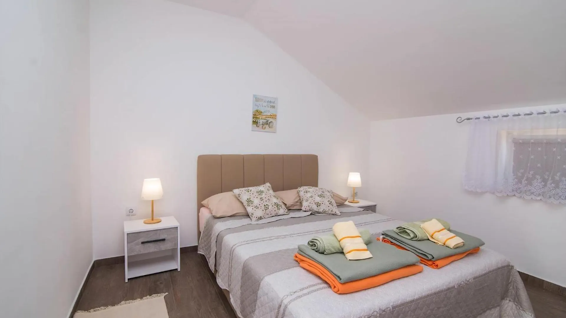 Tia Appartement Mit Meerblick Veli Losinj