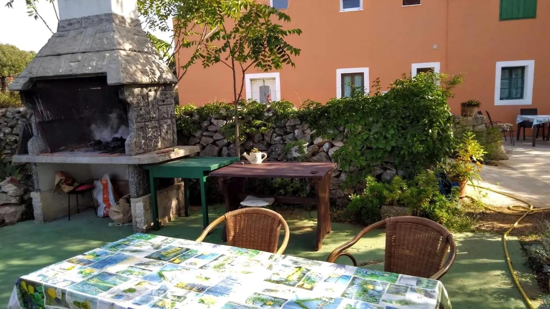 Tia Appartement Mit Meerblick Veli Losinj Croatia